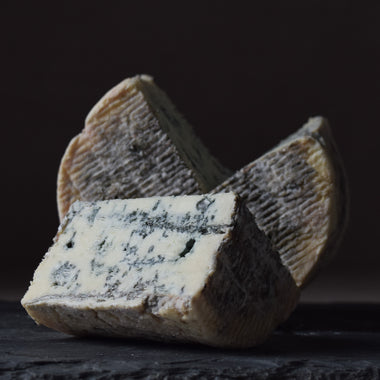 High Lawn Blue cow's milk cheese High Lawn Farm