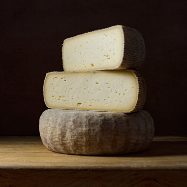 Humble cow's milk cheese Parish Hill Creamery