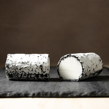 Pipe dreams buche goat's milk ash rolled cheese Pipe Dreams Fromage