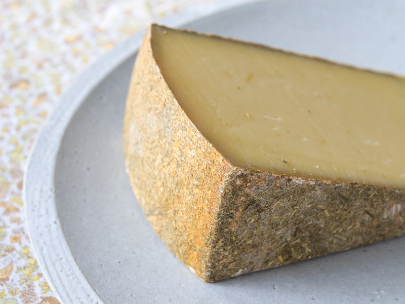 Calderwood Cheese - A Behind The Scenes Tour of the Making of a Saxelby Cheesemongers Exclusive